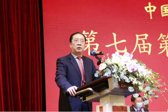 中國演藝設(shè)備技術(shù)協(xié)會第七屆第一次會員代表暨第一次理事會議在廣州成功舉辦。祝賀恩平市海天電子科技有限公司成為中國演藝設(shè)備技術(shù)協(xié)會第七屆常務(wù)理事單位。